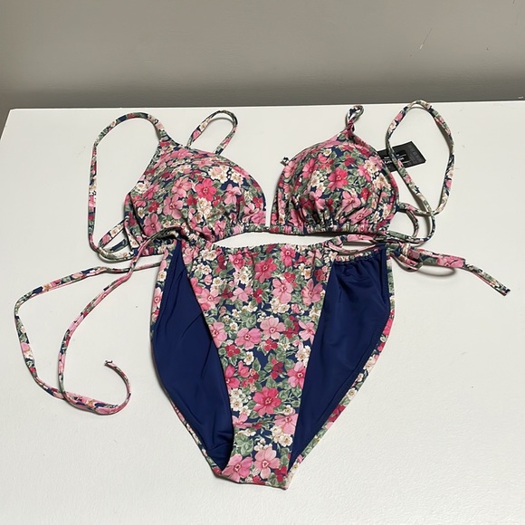 Triangle Bikini Tie Top & Bikini Tie Bottoms, Floral, Size 10 top & 8 bottom - Picture 15 of 15